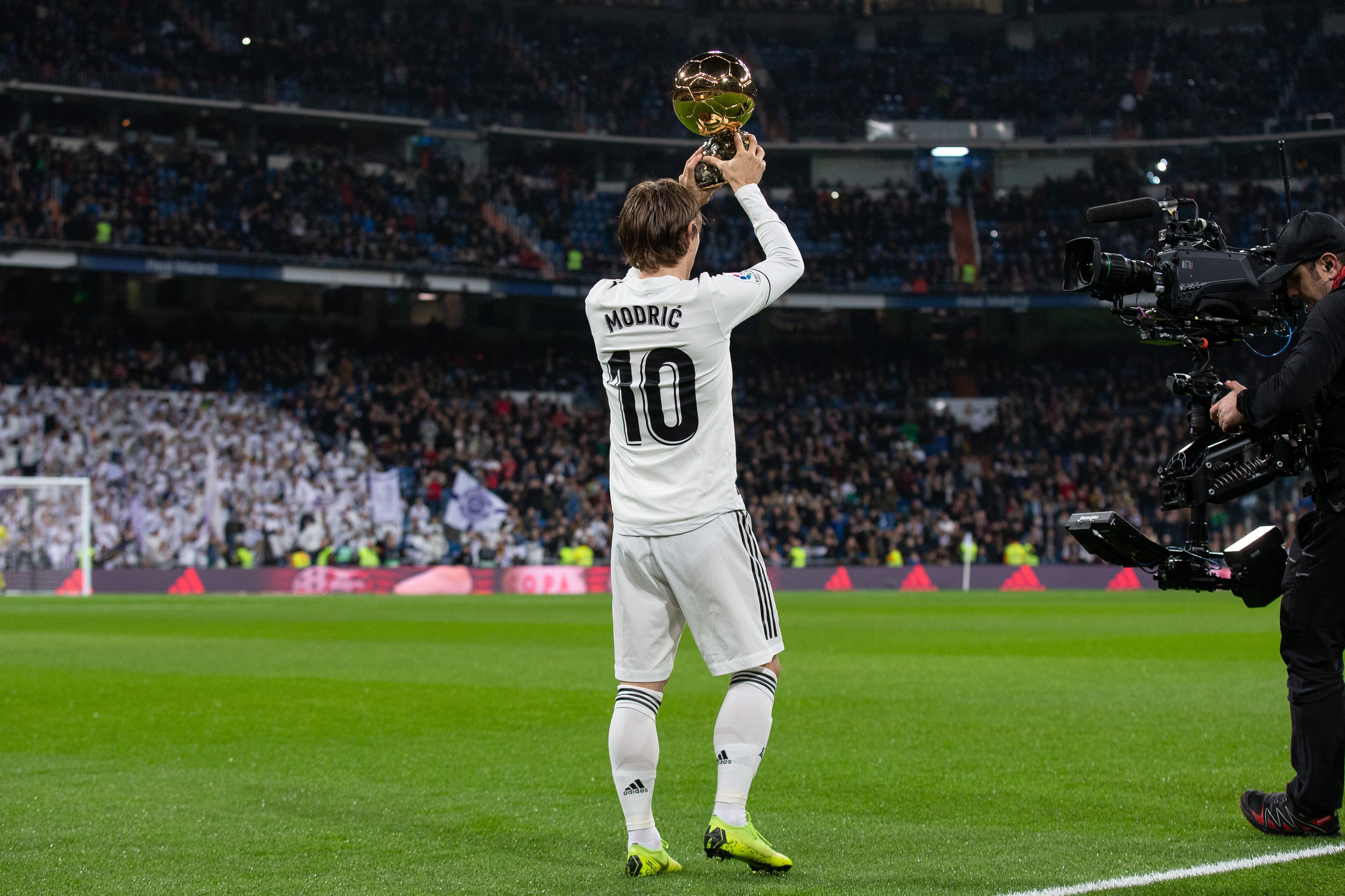 鲁伊-科斯塔否认本菲卡对迪巴拉感兴趣：那不是真的