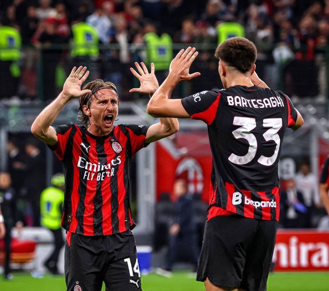 美职联战报：梅西造3球，迈阿密国际3-1温哥华首夺总冠军