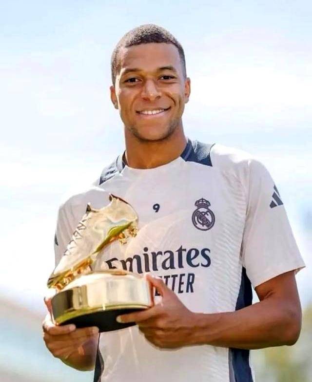 坎比亚索：我经常看枪手比赛；“三维球员”的说法是在表扬我