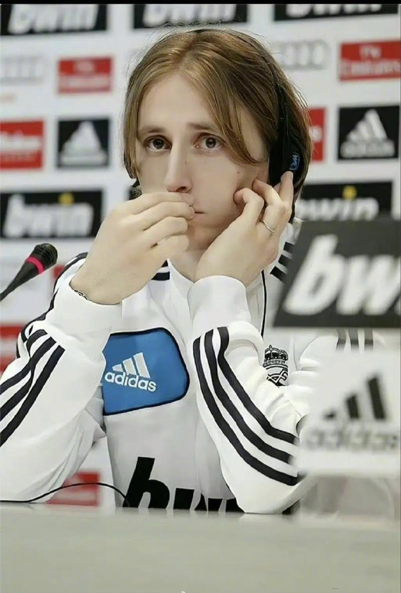 斯洛特：在利物浦每天都得证明自己，不能说拿过冠军就没问题