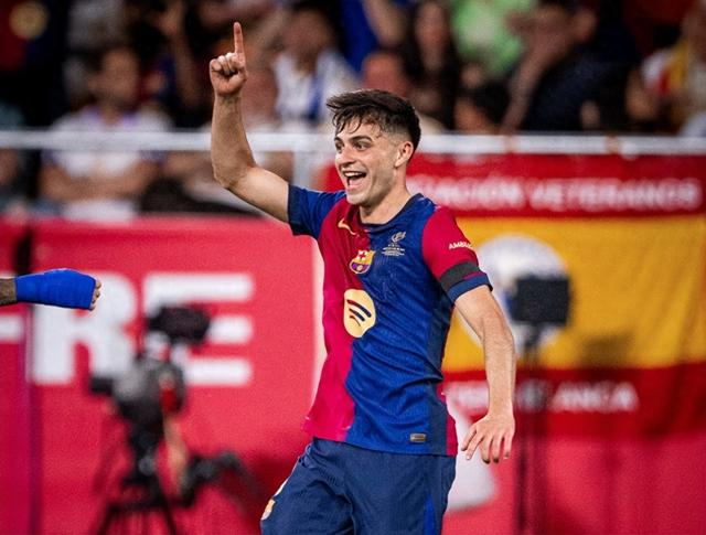 马丁内斯称赞B费：他是助攻之王，曼联在他上场时截然不同